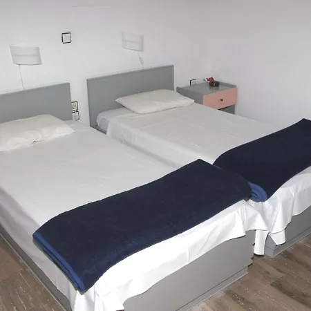 Готель Oasis 2*