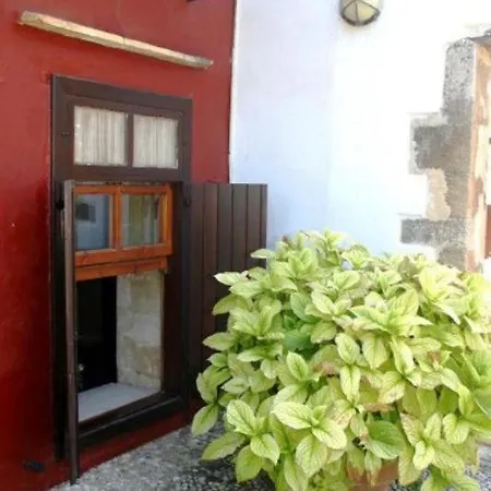 Готель Oasis Chania (Crete)