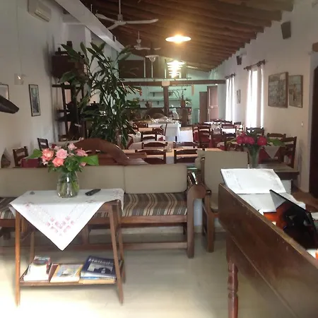 Oasis Готель Chania (Crete)