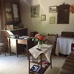 Oasis Hotel 2*